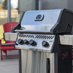 Napoleon Barbecue Gaz Napoléon Rogue XT 425 SBPSS 3 Brûleurs + 1 Latéral -Le Brasero Magique Boutique barbecue gaz napoleon rogue r425 sib inox 3