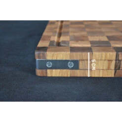 Billot à Poser En Bois Debout De Noyer Et Chêne Et équerres Inox 50 X 40 Cm -Le Brasero Magique Boutique billot a poser chabret en noyer et chene et equerres inox 50 x 40 x 5 cm 2