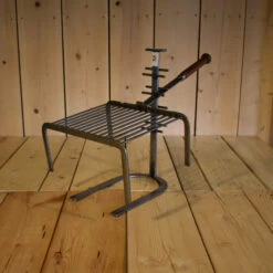 Ensemble Grille Barbecue De Cheminée Forge De Rodez - 14 Barres - Manches Amovibles 18 Ensemble Grille Barbecue De Cheminée Forge De Rodez - 14 Barres - Manches Amovibles -Le Brasero Magique Boutique grilloir 14 barres manche amovible sur pied fer a cheval 7