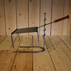 Ensemble Grille Barbecue De Cheminée Forge De Rodez - 14 Barres - Manches Amovibles 19 Ensemble Grille Barbecue De Cheminée Forge De Rodez - 14 Barres - Manches Amovibles -Le Brasero Magique Boutique grilloir 14 barres manche amovible sur pied fer a cheval 8