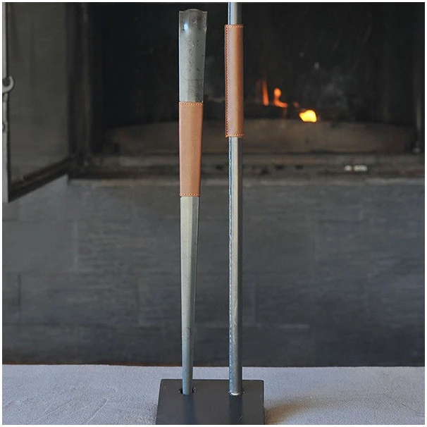 Pince à Bûches Cheminée Forgée D'une Pièce Buffadoo Michel Bras 4 Pince à Bûches Cheminée Forgée D'une Pièce Buffadoo Michel Bras – Image 2