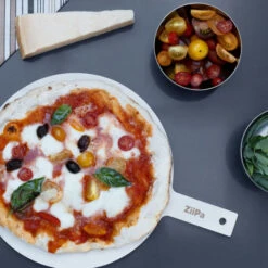 Planche à Découper Ziipa En Bois -Le Brasero Magique Boutique planche a decouper pizza ziipa ronde en bois 4